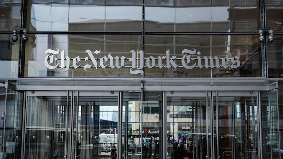 The New York Times generated approximately $551 million in free cash flow, the kind of performance that matters to Warren Buffett-style investing.Blue&sol;Getty Images