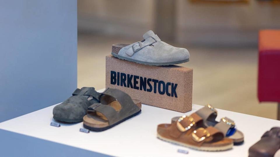 Caleres closed 82 stores over the last four years, as it bets on premium shoes. Bloomberg &sol; Getty Images